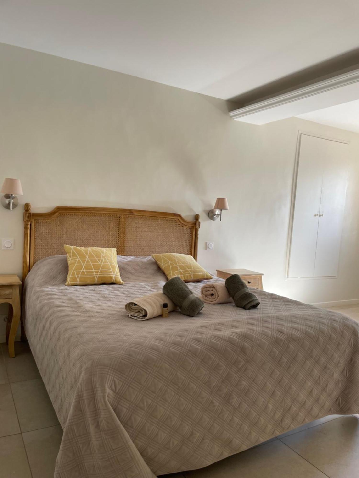 Le Chateau Des Costes Le Castellet  Eksteriør billede